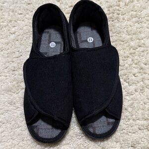 Casual Black Open-Toe Slippers